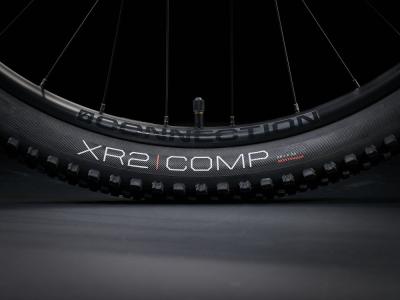 Trek Marlin 6 L 29 Rage Red to Dnister Black Fade Produktbild 5