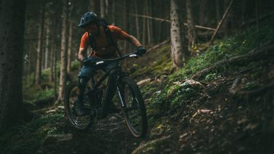 Trek Rail+ 5 EU XL Viper Red Produktbild 4