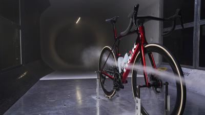 Trek Madone SL 7 L Gloss Crystal White/Matte Deep Smoke Produktbild 7