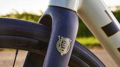 Trek Domane AL 2 52 Fury Red Produktbild 6