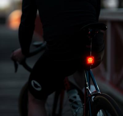 Knog R&uuml;cklicht Blinder Skull black  Produktbild 3