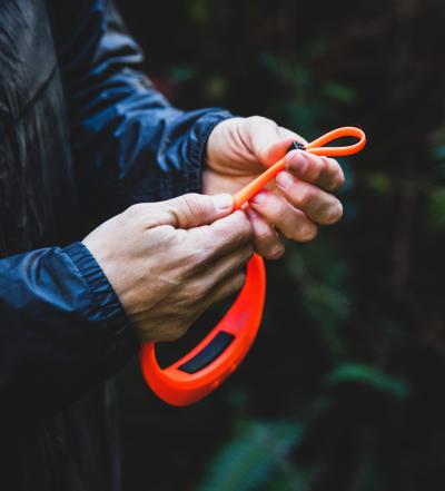 Knog Stirnlampe Bilby fluoro orange  Produktbild 3
